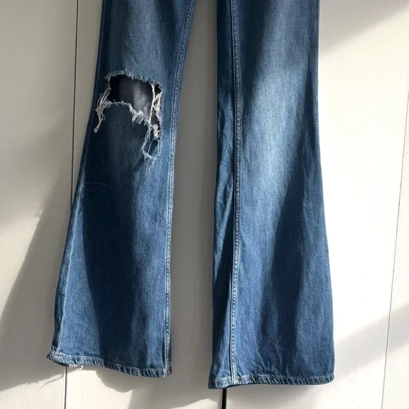 We The Free Free People Distressed Flare Jeans Size 24 - Picture 2 of 14